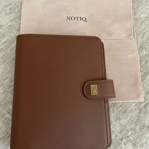 Notiq Caramel Saffiano Ring Agenda and Accessories
